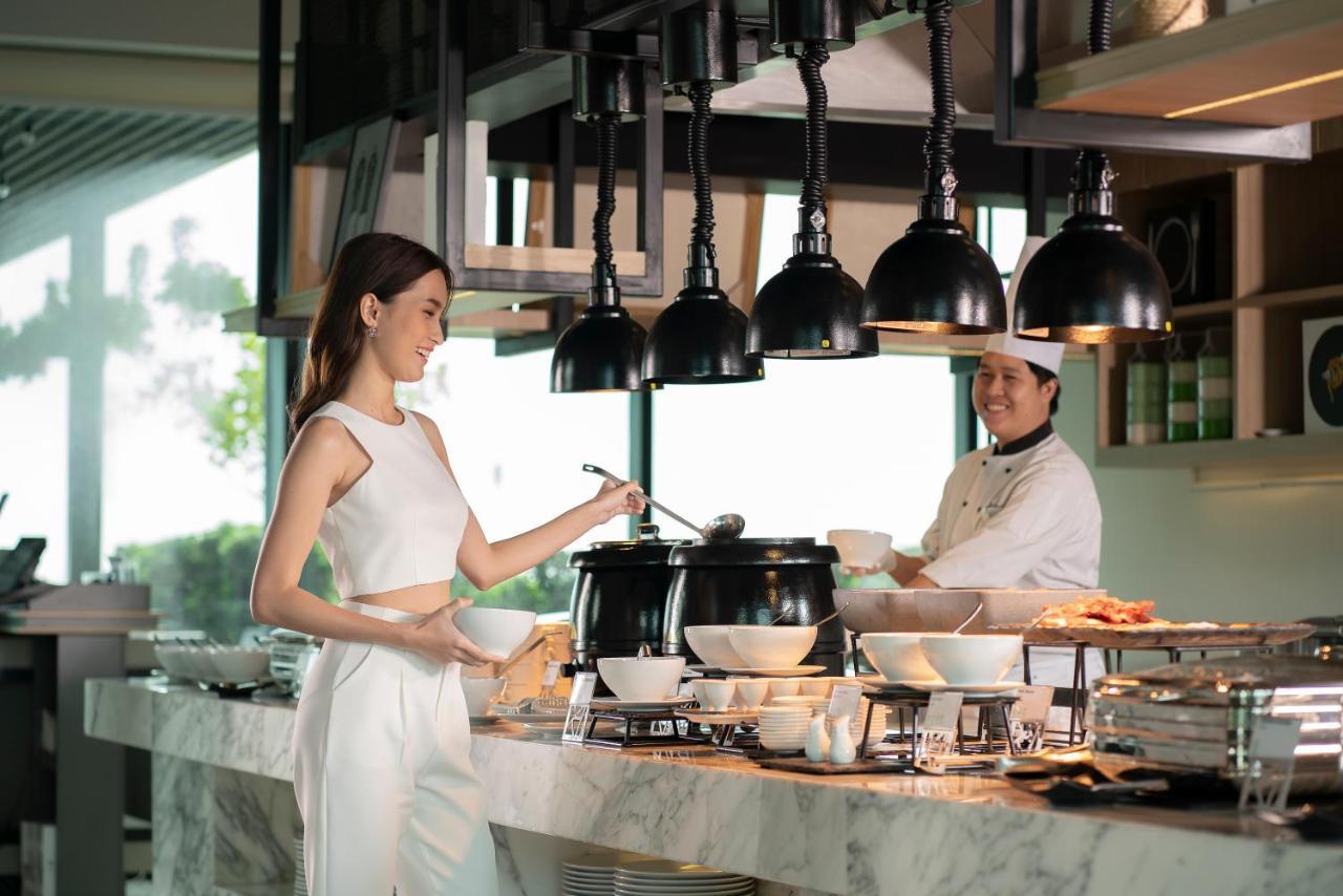Holiday Inn & Suites Siracha Laemchabang By Ihg Си Рача Екстериор снимка