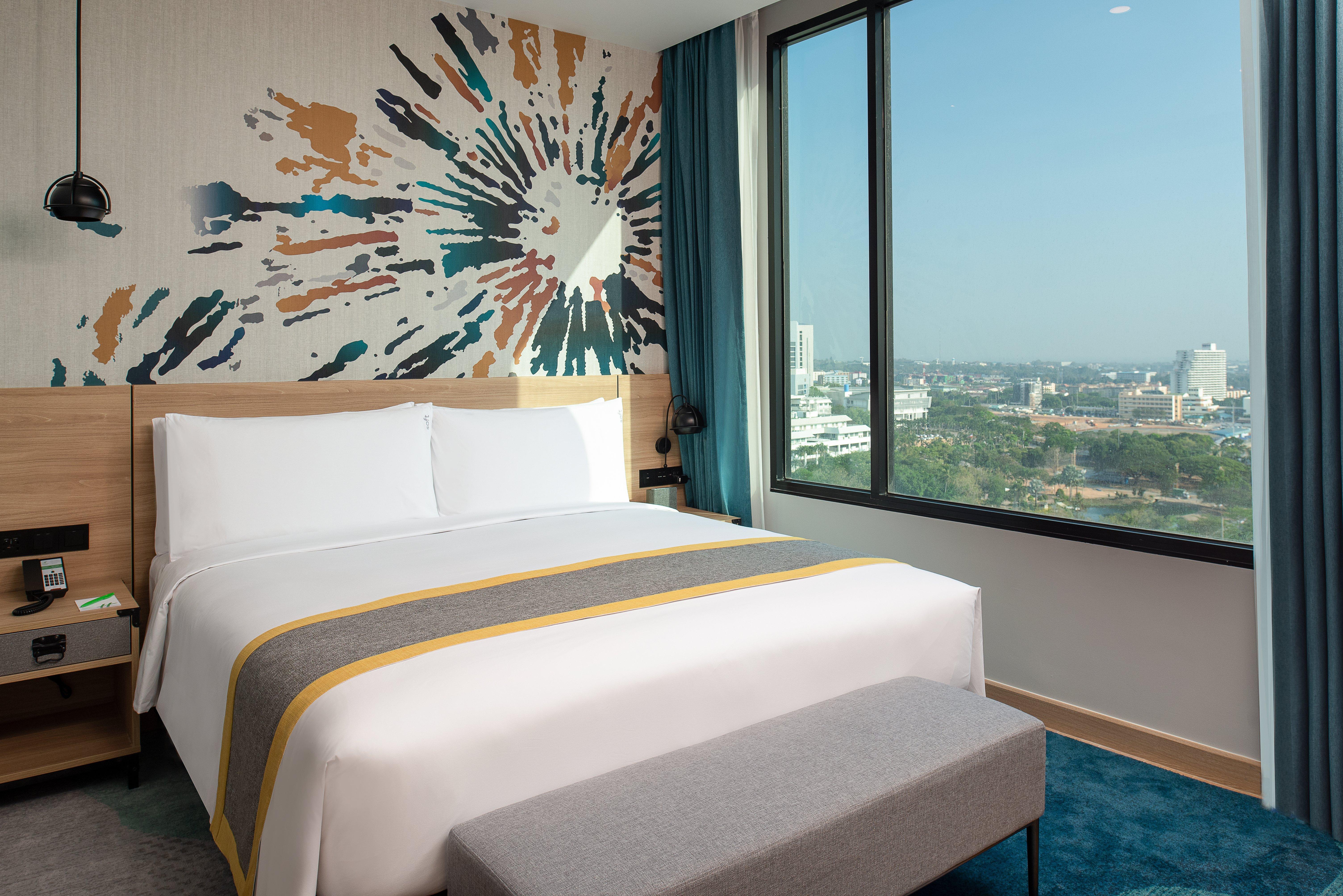 Holiday Inn & Suites Siracha Laemchabang By Ihg Си Рача Екстериор снимка